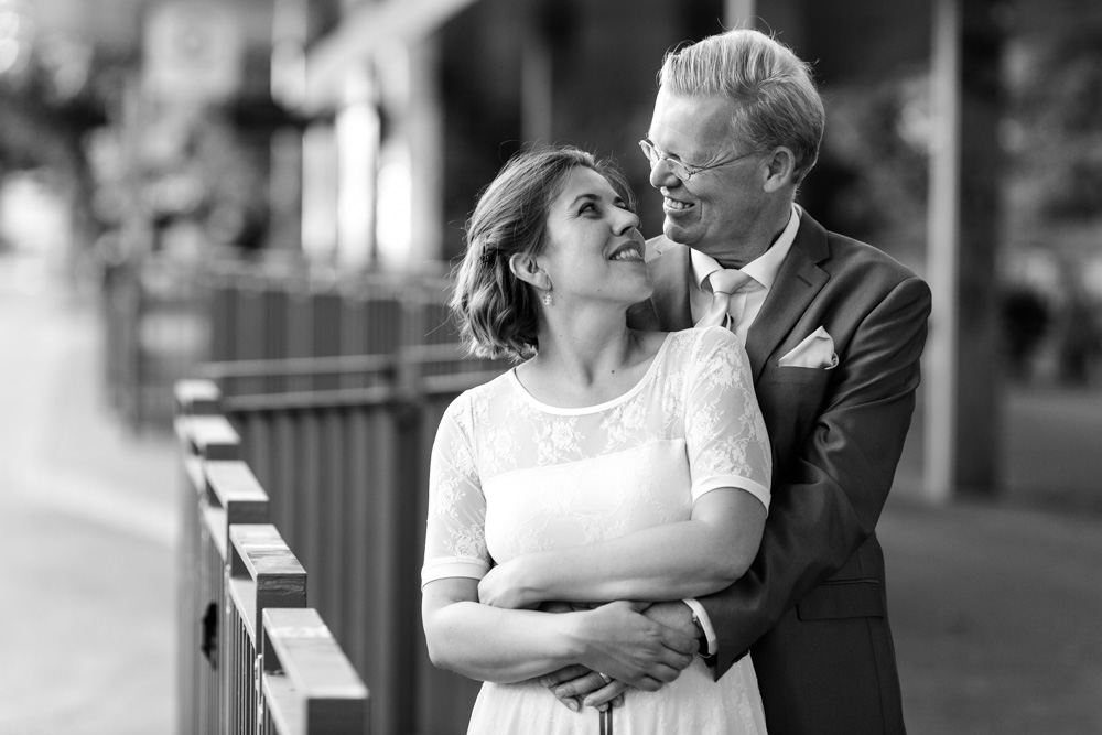 Pre-Wedding-Shooting am S-Bahnhof Stellingen